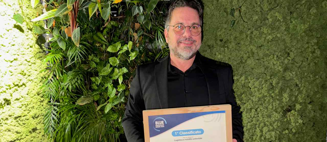 PLASTICA MARINA E VETRO PER L’EDILIZIA SOSTENIBILE: IL MODELLO INDUSTRIALE DI RESOLFIN TRA BREVETTI, MADE IN ITALY ED ECONOMIA CIRCOLARE