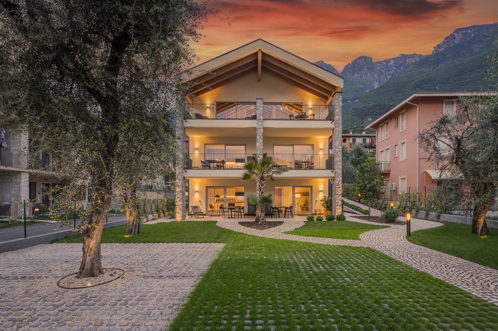 TRA IL MONTE BALDO E IL LAGO DI GARDA, RUBNER HAUS FIRMA LAGETA APARTMENTS, UN PROGETTO IN LEGNO CHE REINTERPRETA L’OSPITALITÀ CONTEMPORANEA